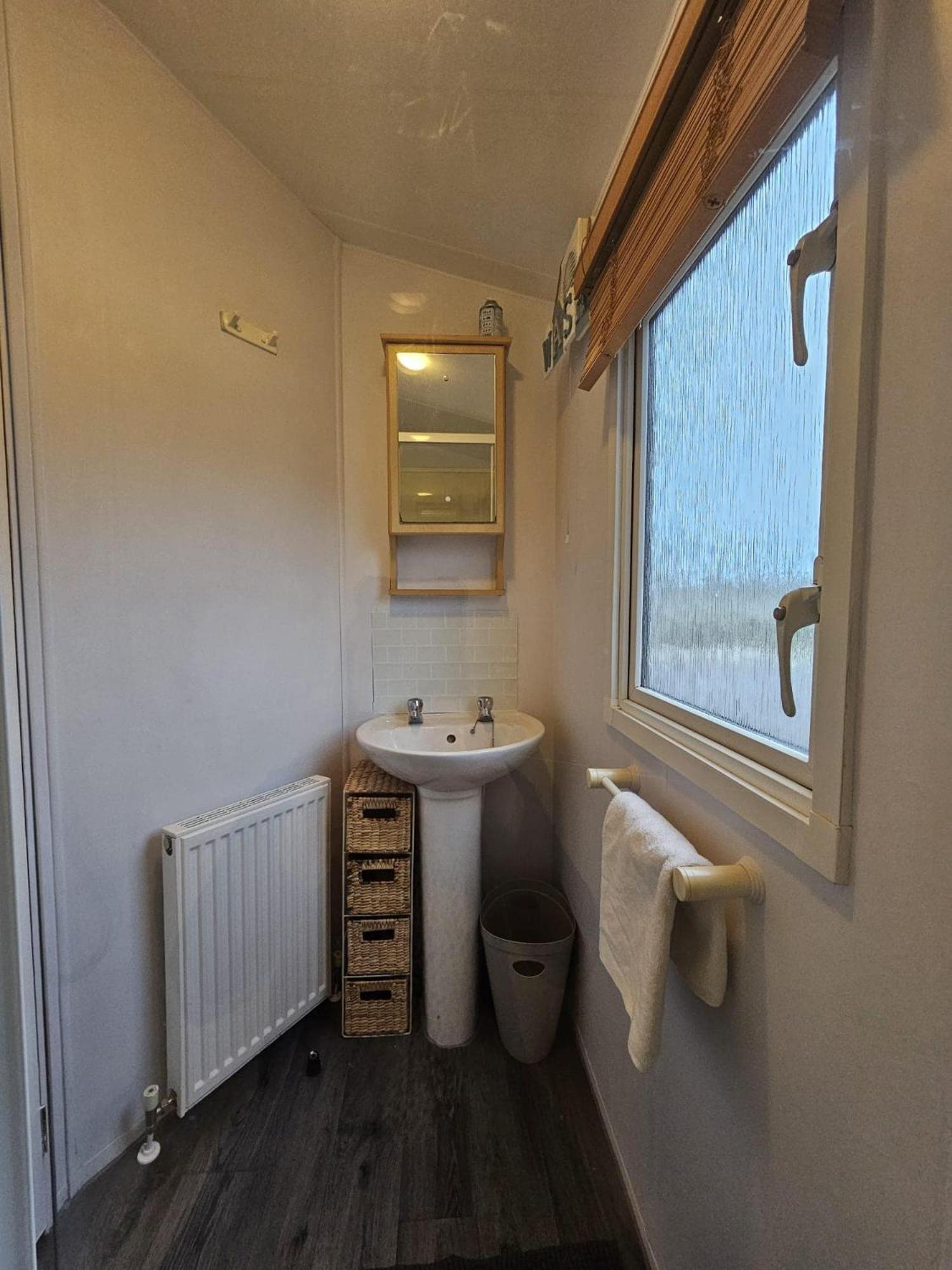 Tattershall Lakes Hot Tub Lodge Breaks エクステリア 写真
